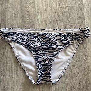 Size md Hollister swim bottoms